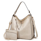 Elegante Leren Handtas met Ruime Binnenstructuur en Verstelbare Schouderband - Zacht Leer met Gouden Accenten 8