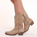 Taupe Suede Cowboylaarzen Dames met Gestikt Patroon en Bruine Zool – Comfortabele Hakhoogte van 5 cm, Maat 39 0