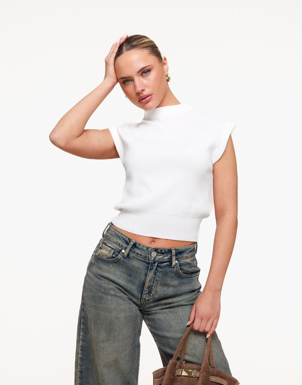 Witte Gebreide Mouwloze Spencer-Top met Ronde Hals voor Comfortabele Casual Look – Verkrijgbaar in Maat S/M 1